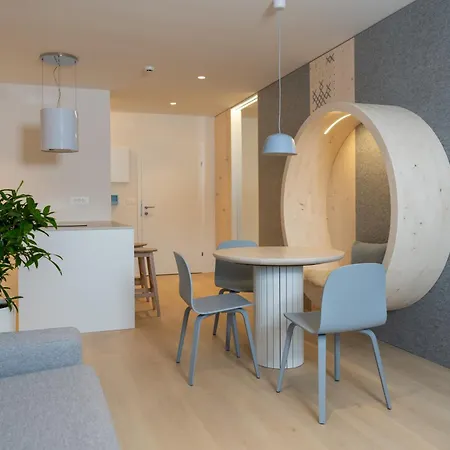 Td Apartment *
